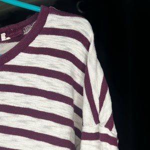 Cream and burgundy stripe 3/4 sleeve sweater